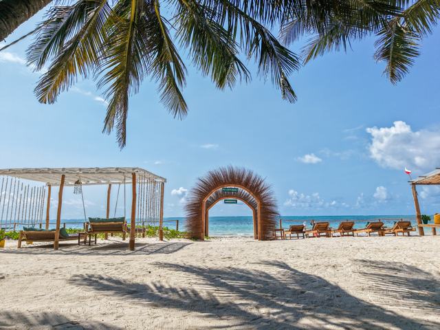 Mintaka Hotel i plaża z lotu ptaka